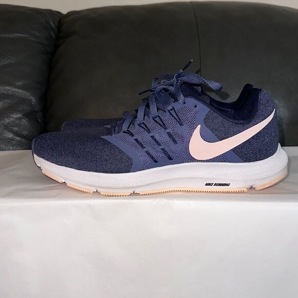 NIKE 9.5 Run Swift Women’s Heather Indigo Blue Knit White Running Sneakers - Picture 2 of 11